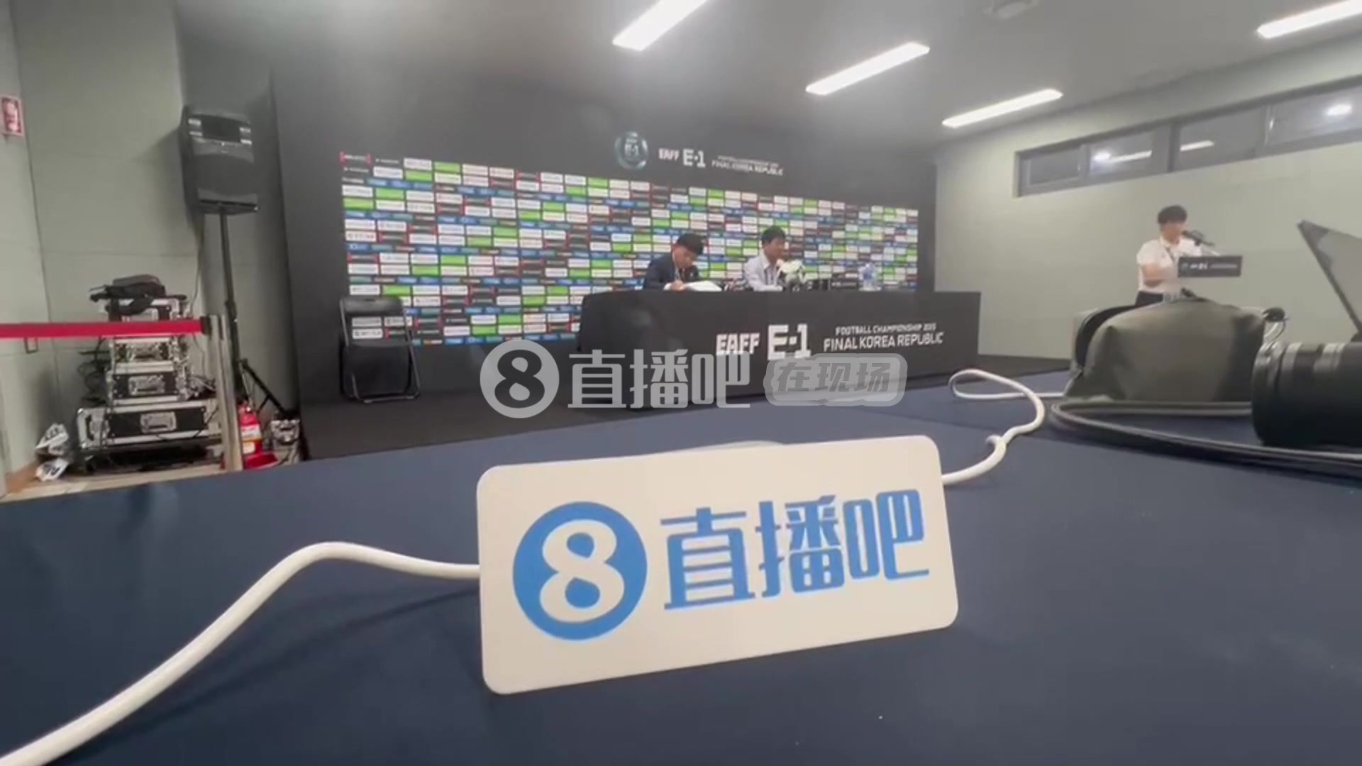 【在现场】森保一:我要求切断中国队9号和队友的联系 注意被反击